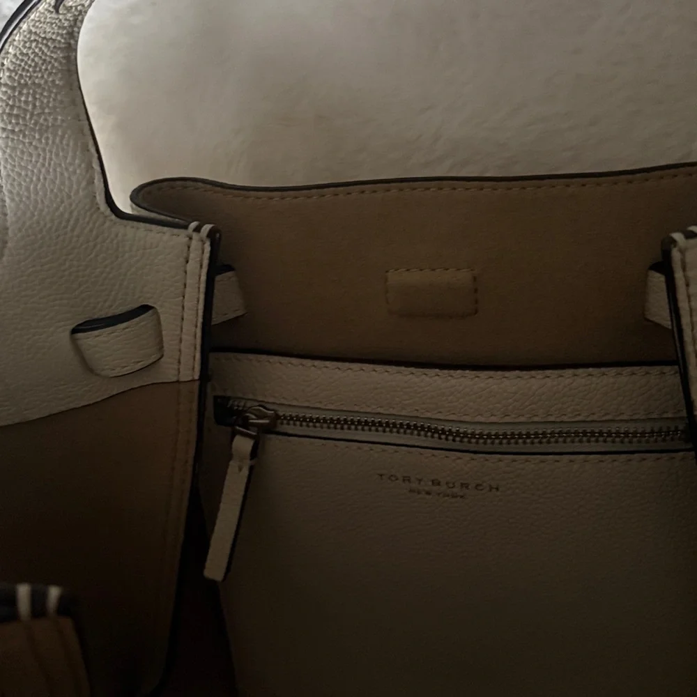 TORY BURCH Small Romy Tote Light Cream Leather Bag Handbag Silver Accents - Picture 5 of 16